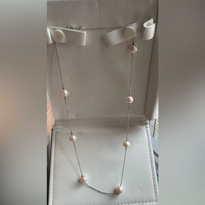Freshwater Pearl Stationed Necklace 14K White Gold. 18 inches long. 7 pearls